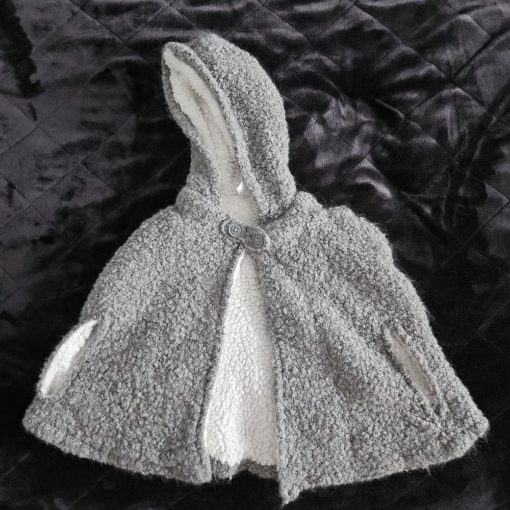 🍁 Carter's Gray Fleece Hooded Cape